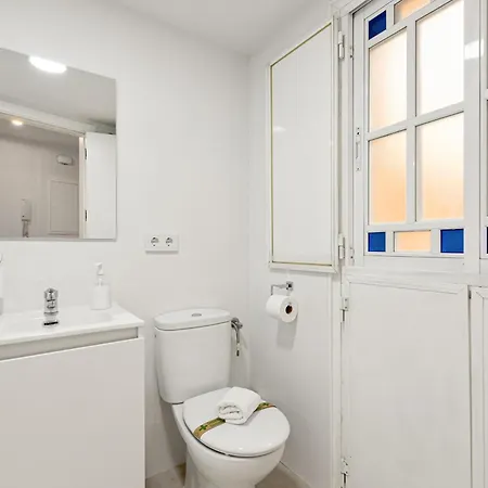 U-nique Plaza De La Merced Apartment